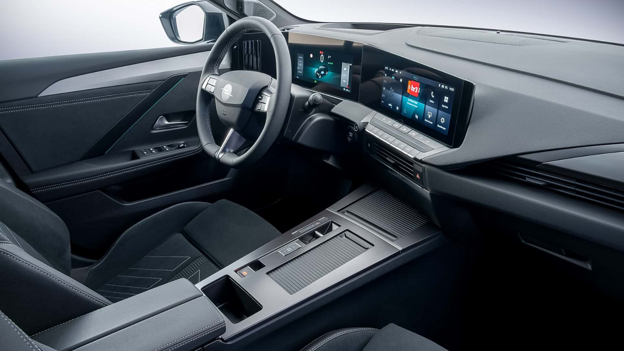 Opel Astra Arka Görünüm